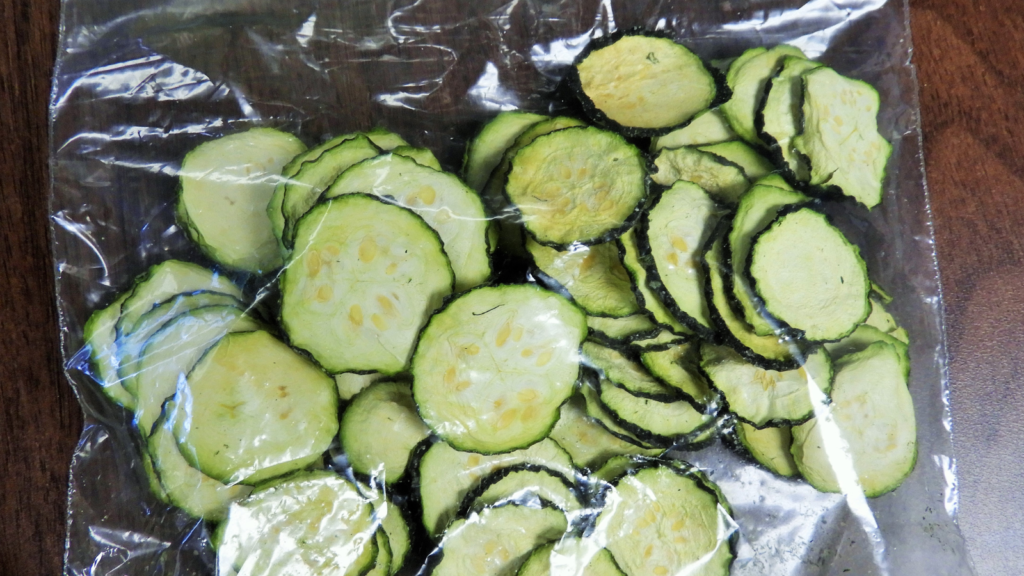 Dehydrated zucchini in bags