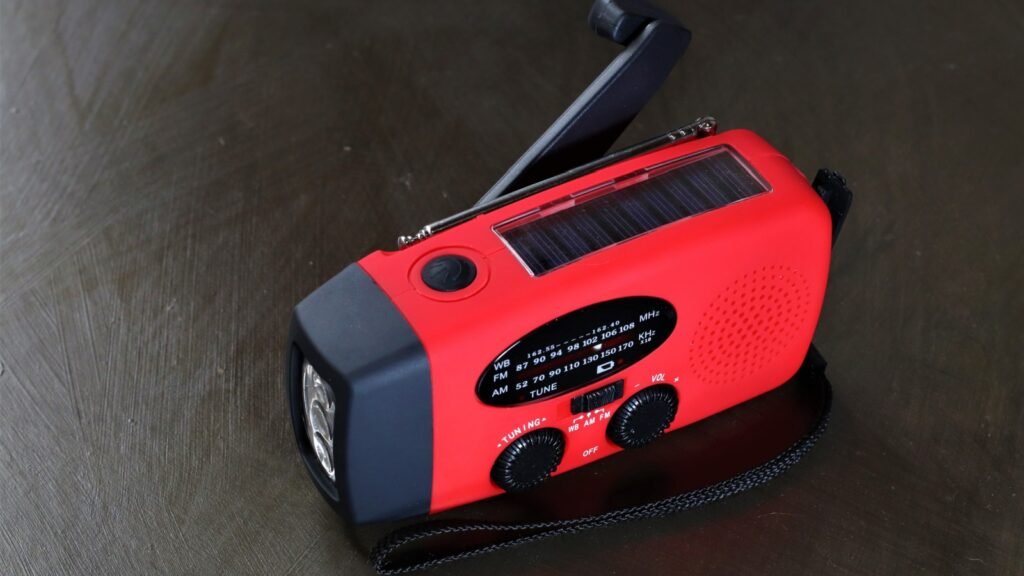 Hand-Crank Radio