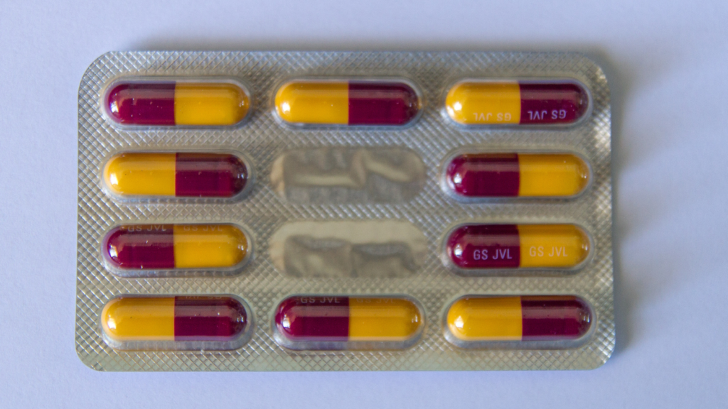 antibiotic pills
