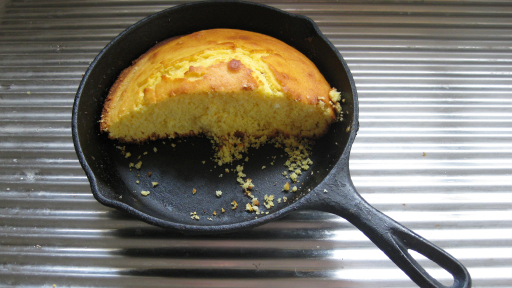 skillet cornbread
